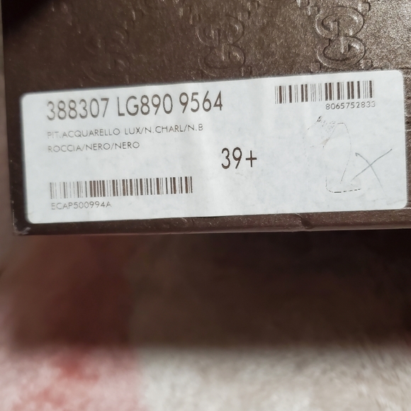 Gucci ankle boots. 391/2 Used in excellent condition. - Picture 2 of 16